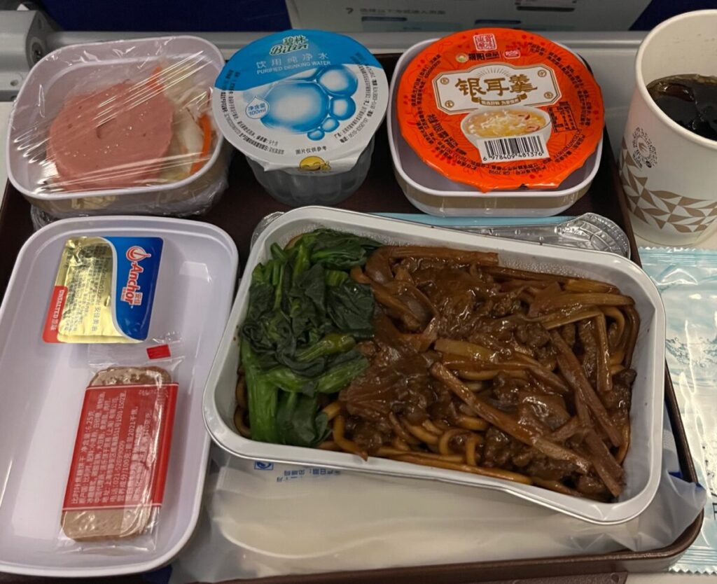 カレー味のやきそば